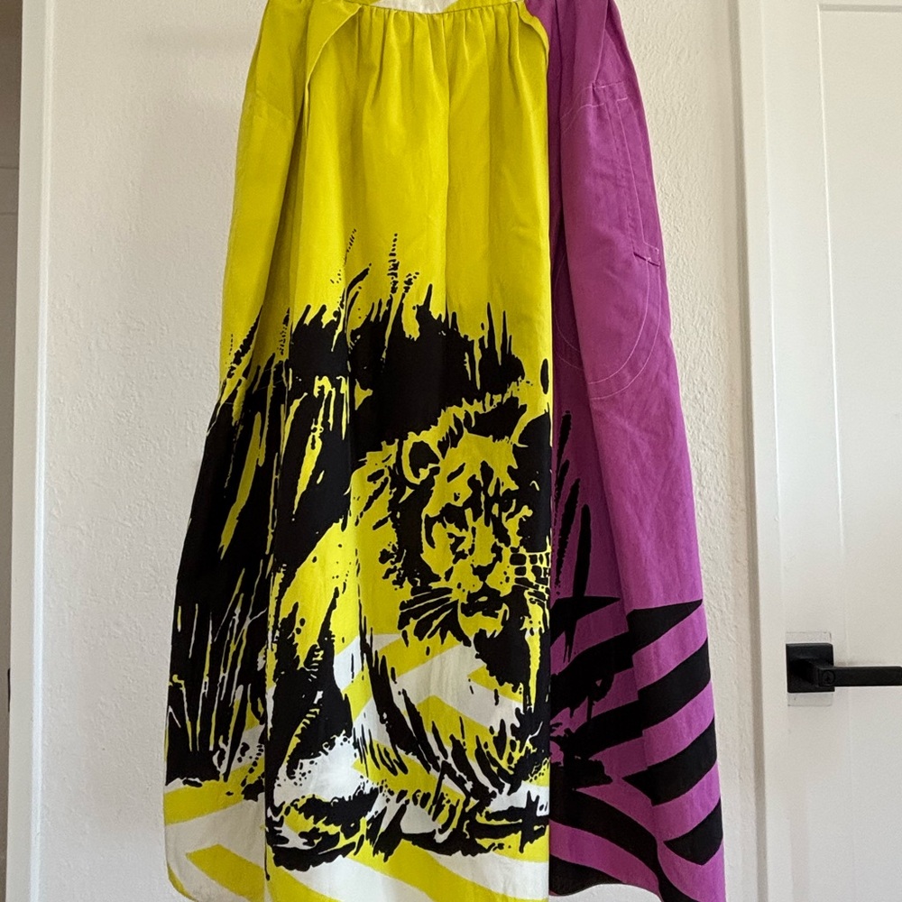 Dior SS22 Runway Lion Skirt, size 6